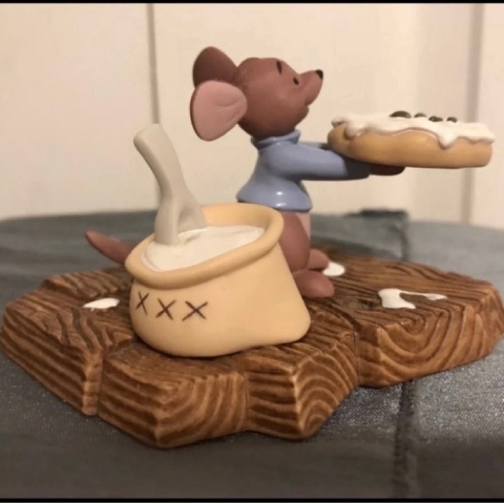 Disney’s Pooh & Friends Porcelain Roo Figurine - Picture 8 of 10